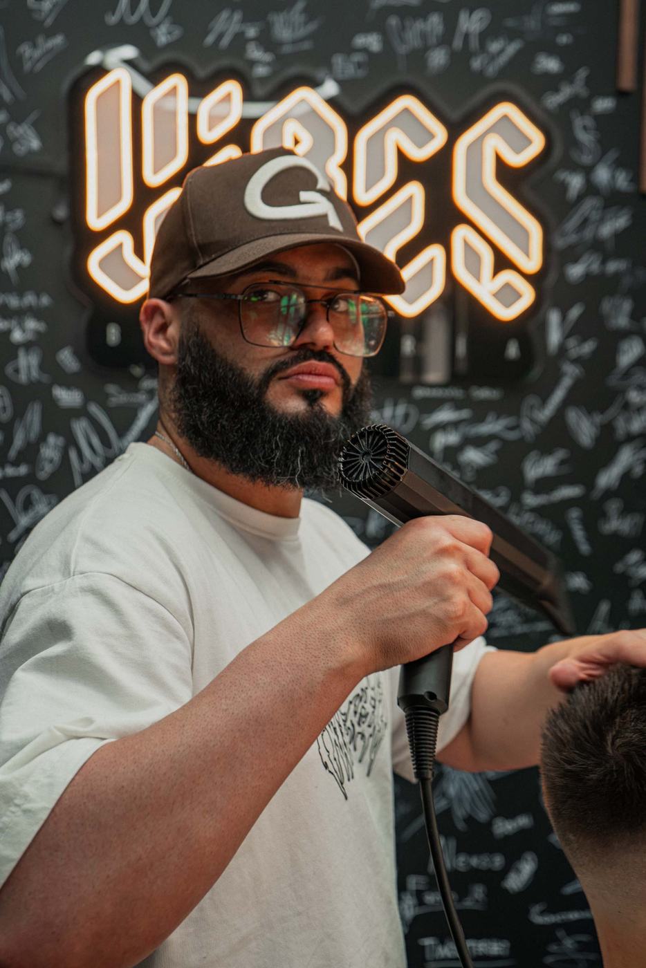 Korekcija brade — Vibes Barbería